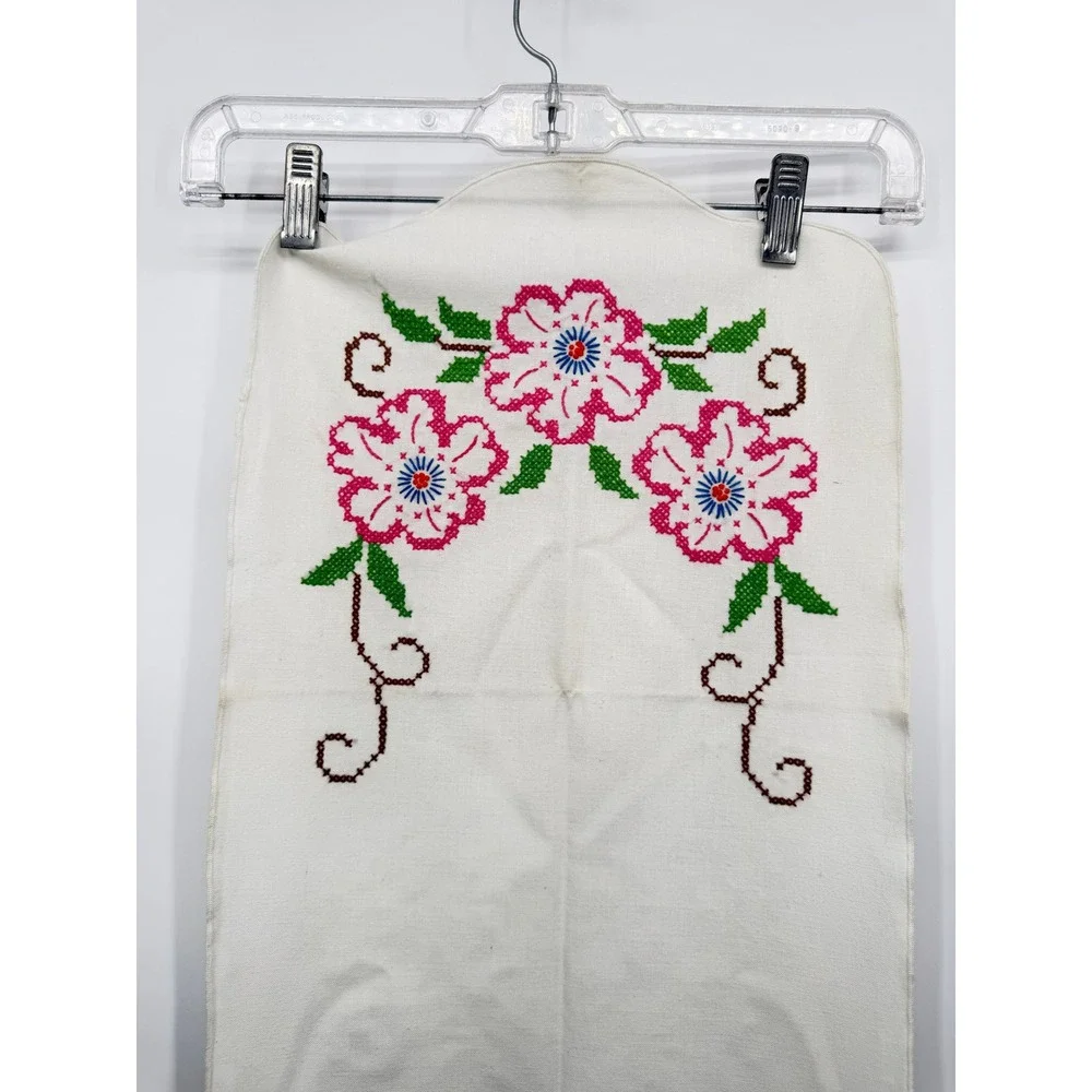 Vintage Embroidered Flower Table Runner Floral Cross Stitch Scalloped Edges